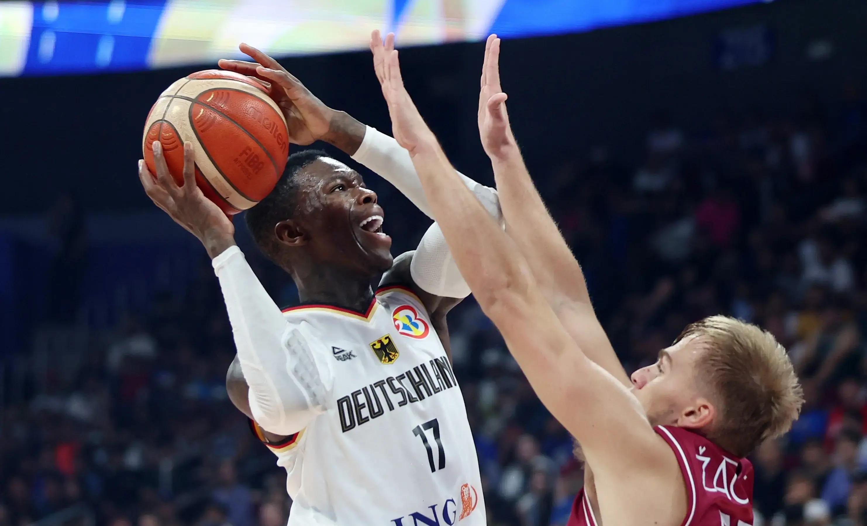 九游体育官网-库里三分纪录打破雷阿伦